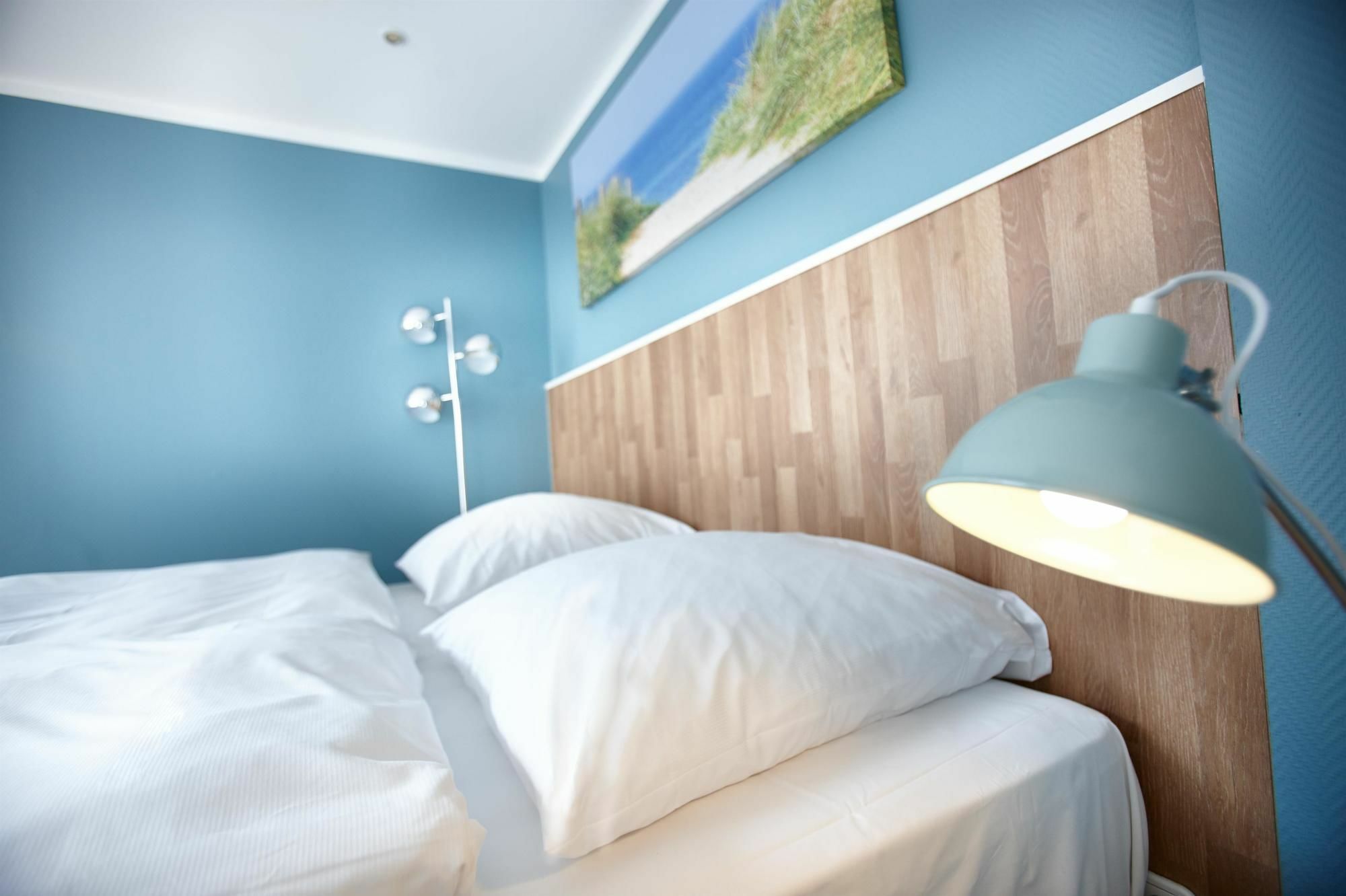 Hotel Liegeplatz 13 Kiel By Premiere Classe Екстер'єр фото